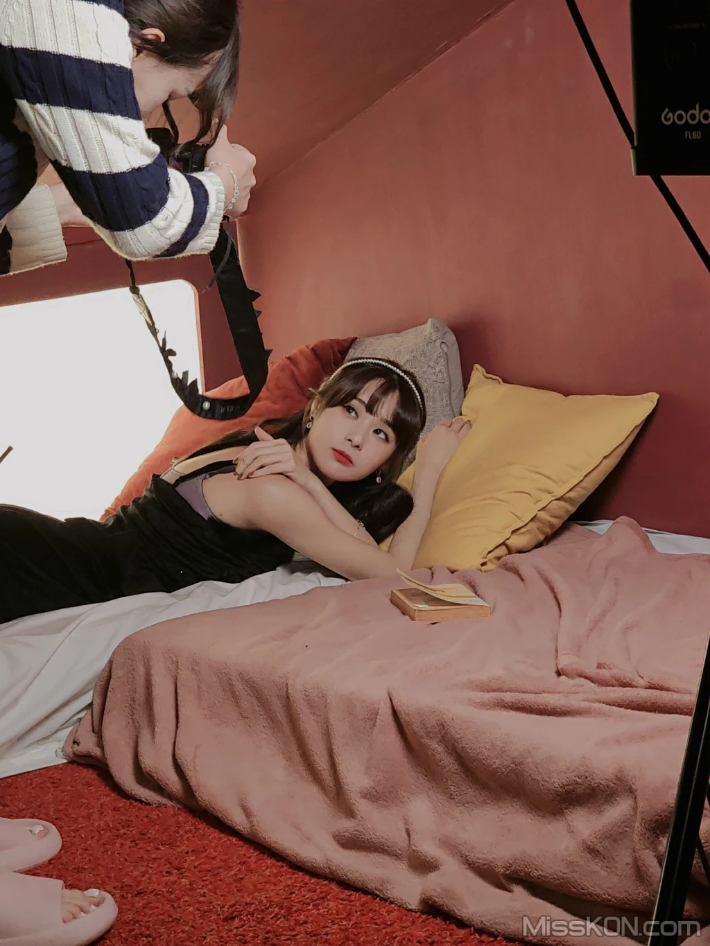 Coser@泥泥汝: 女仆与小屋 (218 photos + 14 videos) – Page 12