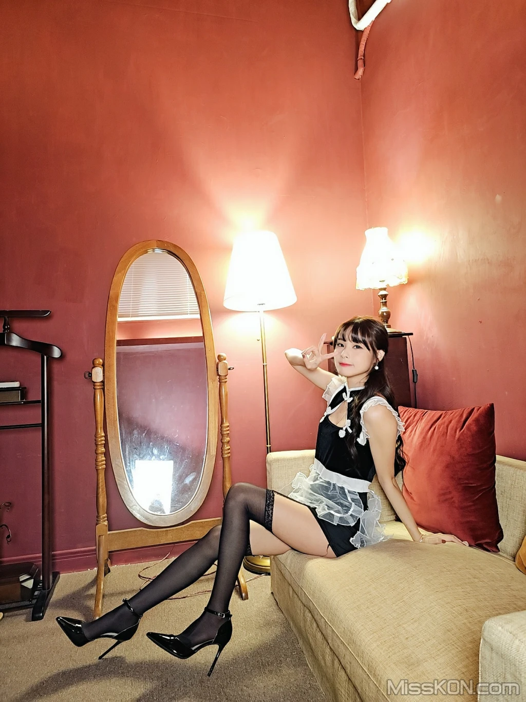 Coser@泥泥汝: 女仆与小屋 (218 photos + 14 videos) – Page 18
