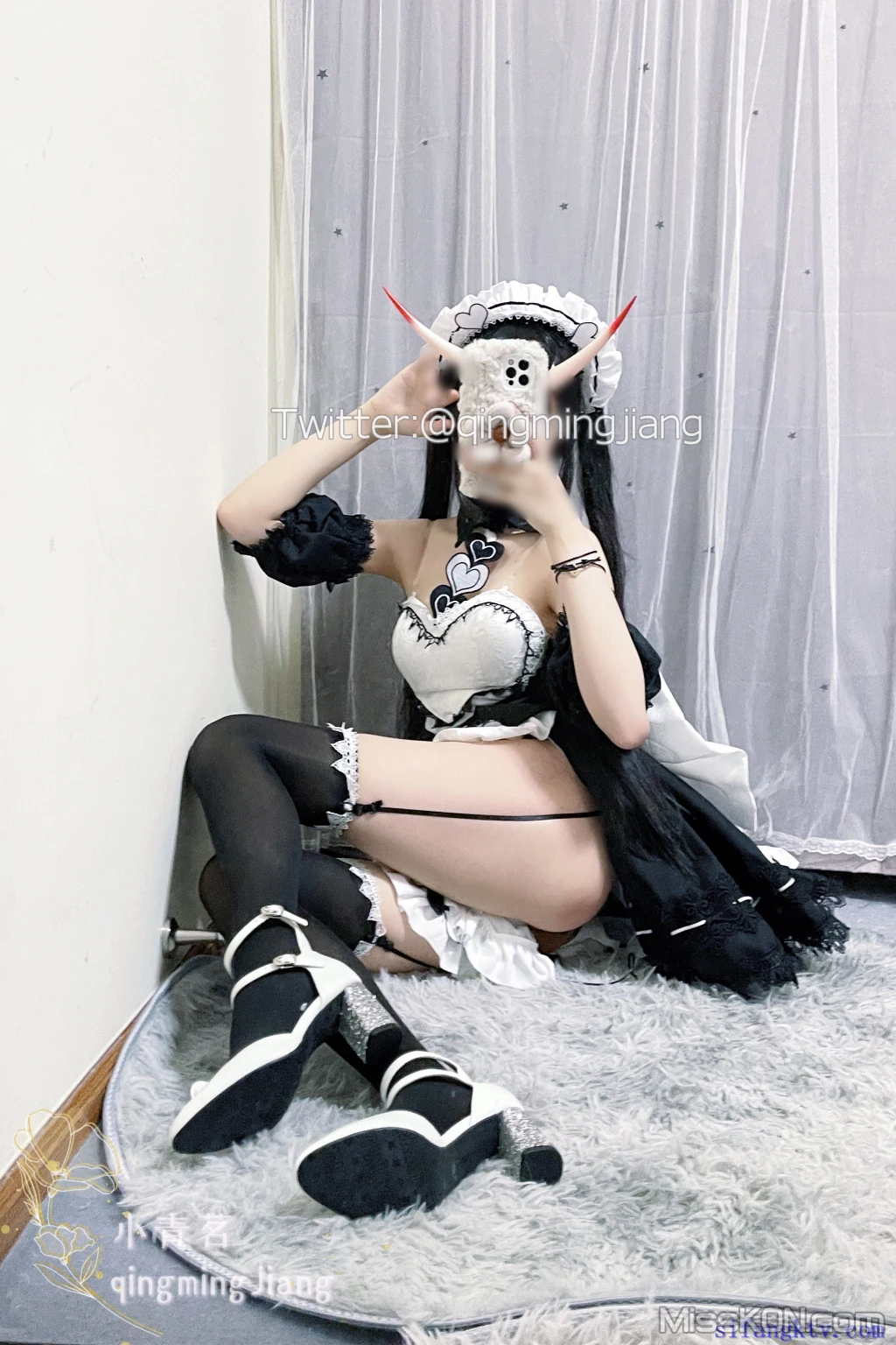Coser@小青茗: 黑丝女仆 (42 photos + 1 video)