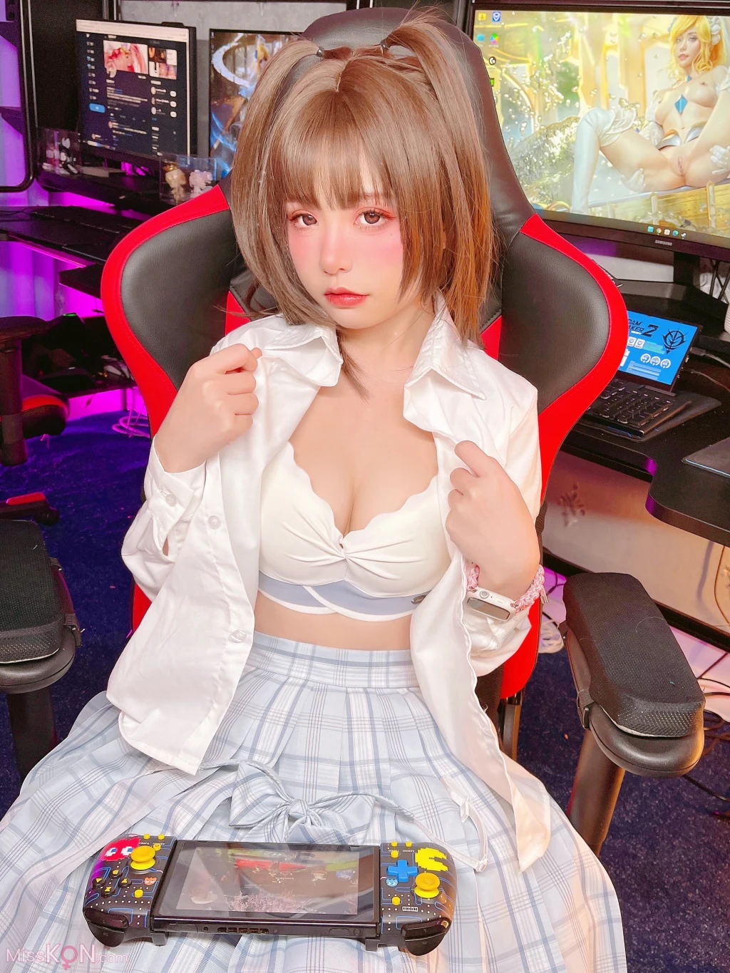 Coser@爆机少女喵小吉 (Nekokoyoshi): 小吉的电玩时间 (44 photos)