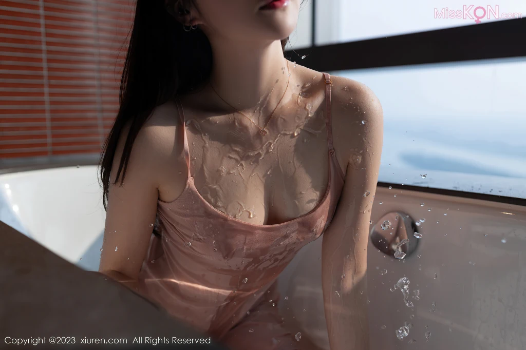 XIUREN No.7423 – 7432 (827 photos)