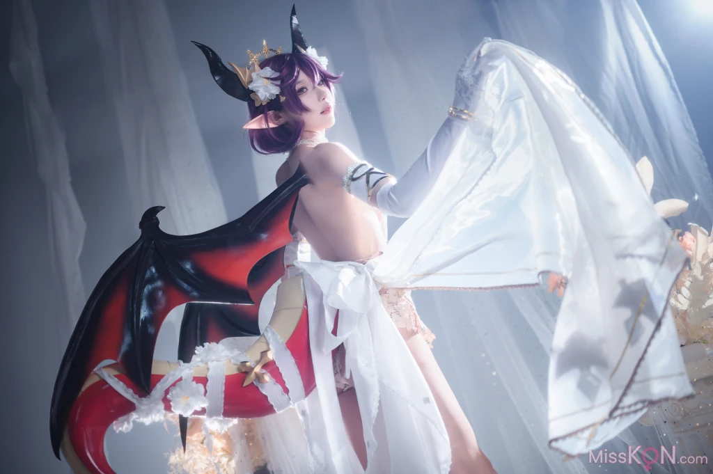 Coser@阿包也是兔娘: 龙姬古蕾娅 (35 photos)