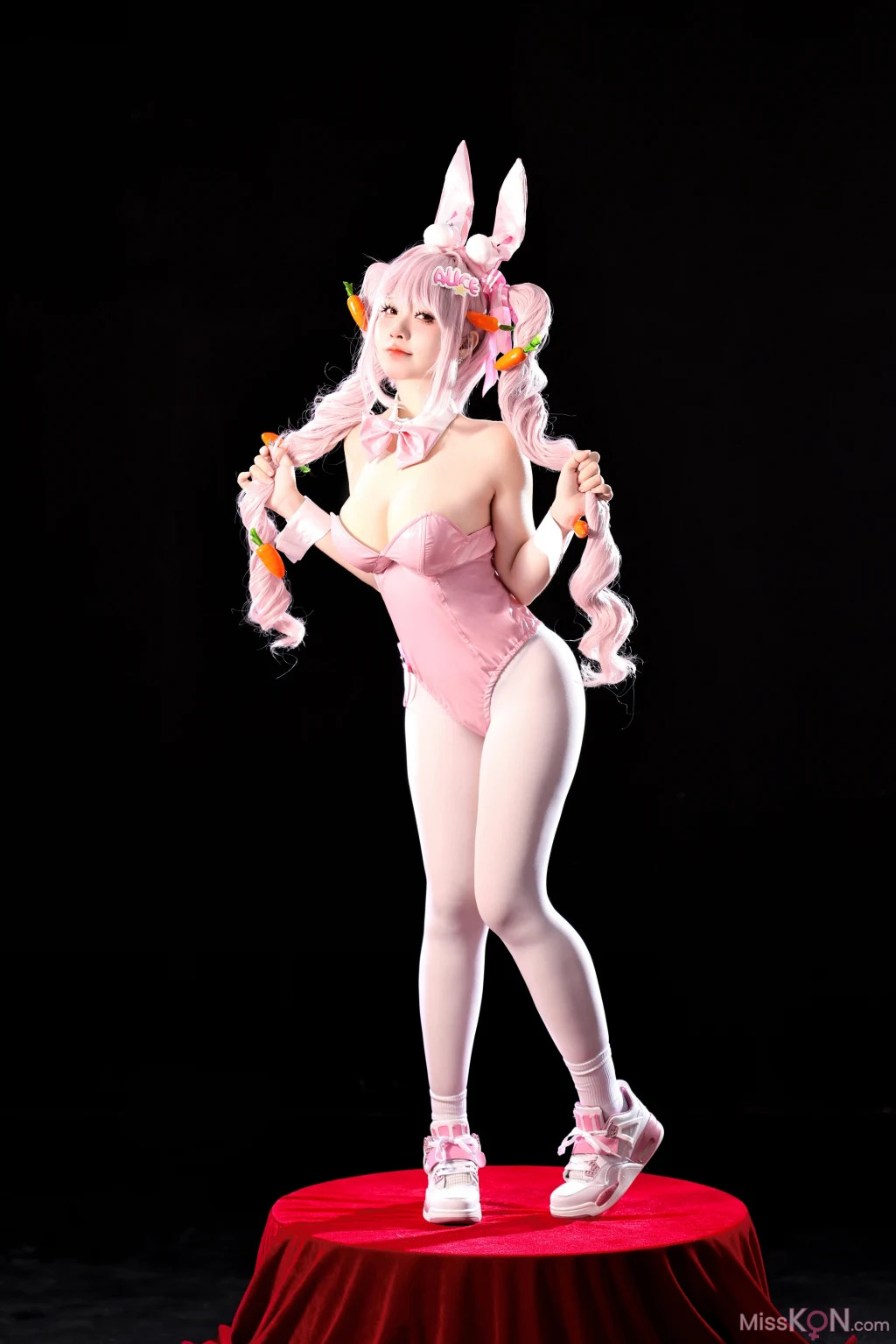 Coser@G44不会受伤: 爱丽丝兔女郎 (15 photos)