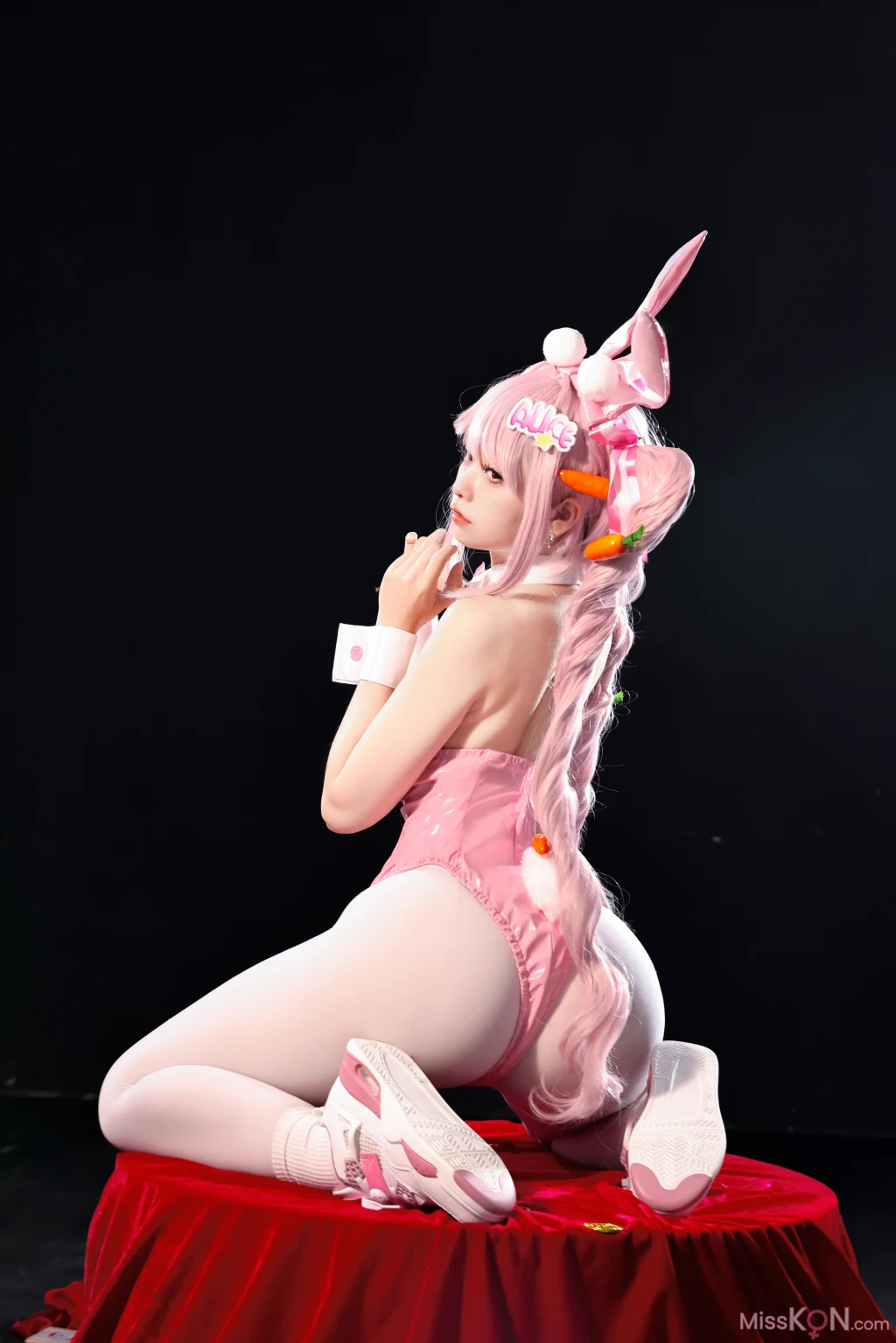 Coser@G44不会受伤: 爱丽丝兔女郎 (15 photos)