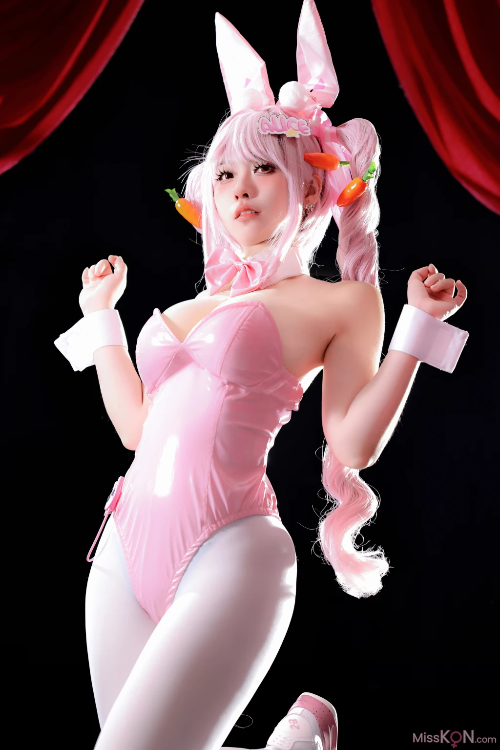 Coser@G44不会受伤: 爱丽丝兔女郎 (15 photos)