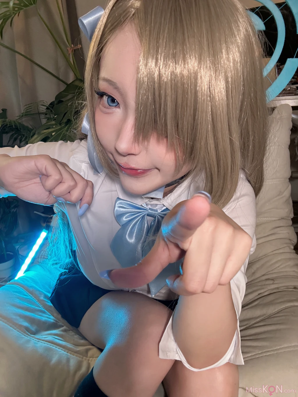 Coser@切切Celia: 明日奈制服自拍 (17 photos + 7 videos)