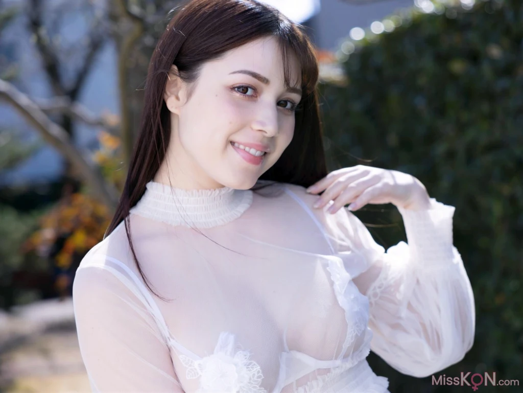 [JP] Michelle Megumi (ミッシェル愛美): 恋が咲くとき (86 photos)