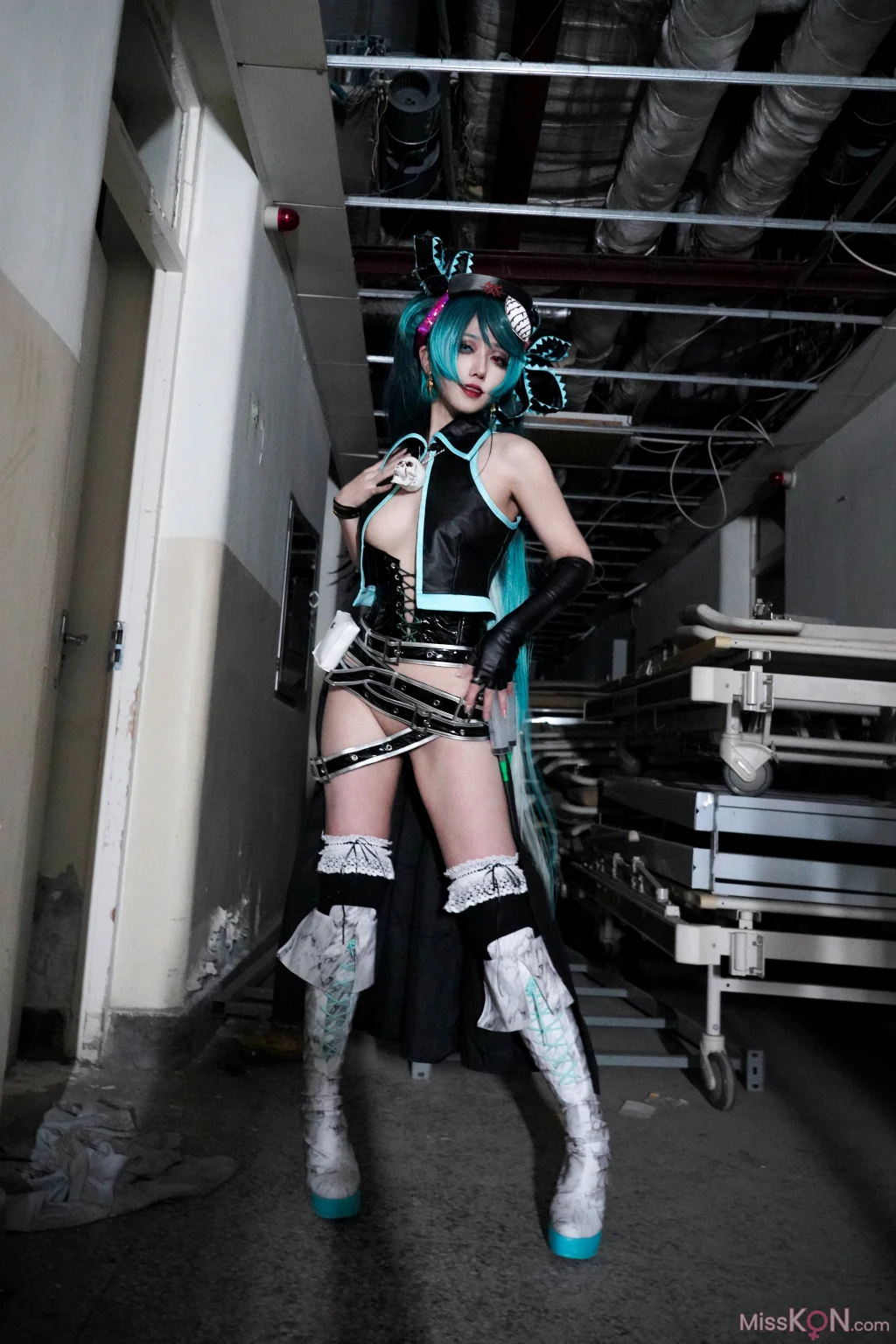 Coser@絞肉姬Walküre: Karune SHI-E (45 photos)