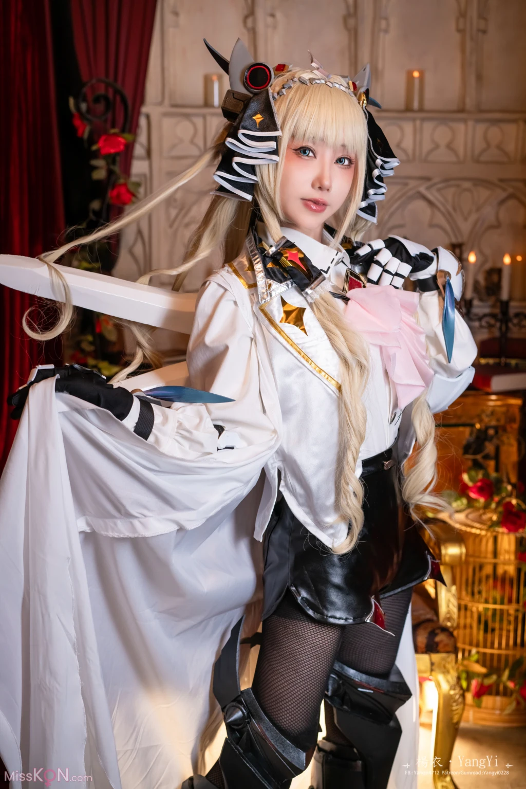 Coser@楊衣Yangyi: Crown (33 photos)