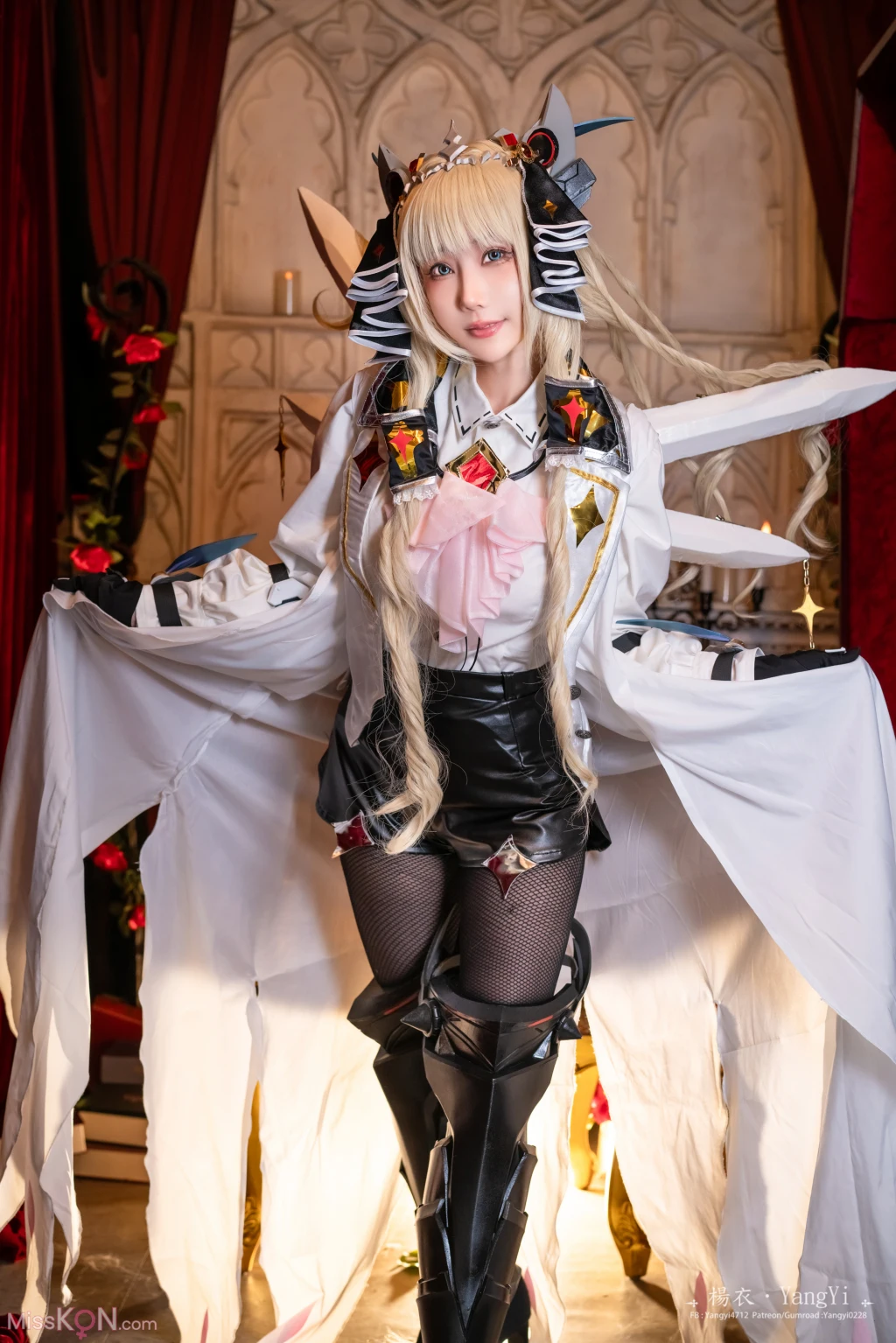 Coser@楊衣Yangyi: Crown (33 photos)
