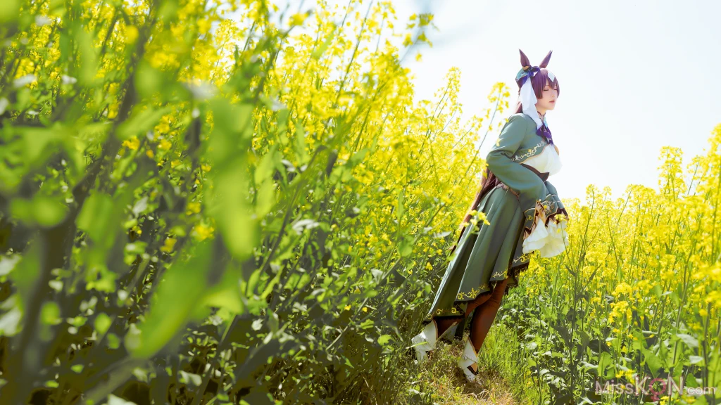 Coser@星之迟迟Hoshilily: 赛马娘-里见光钻·梦想的回应 (48 photos + 1 video)