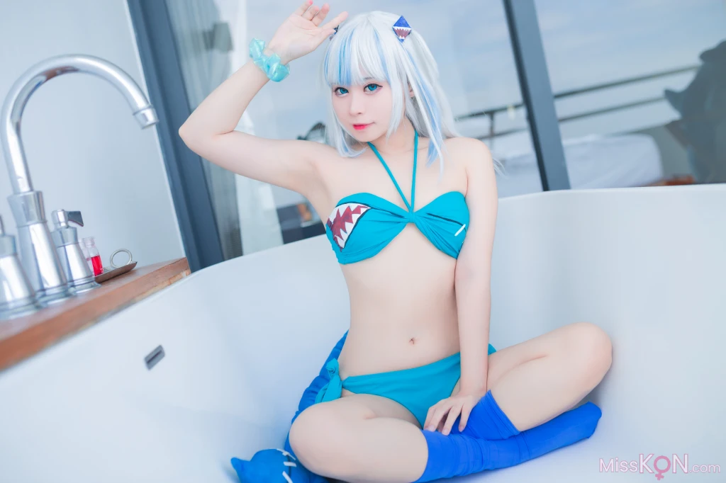 Coser@MeenFox: Gawr Gura Swim (40 photos) – Page 4
