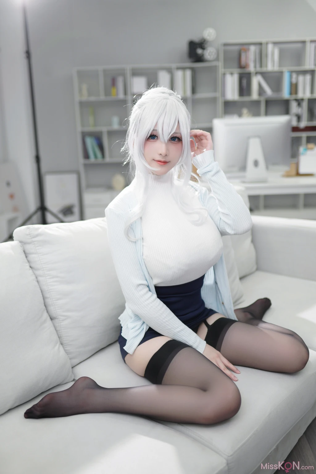 Coser@幼愛Youmeko: 未亡人雪女 (70 photos)
