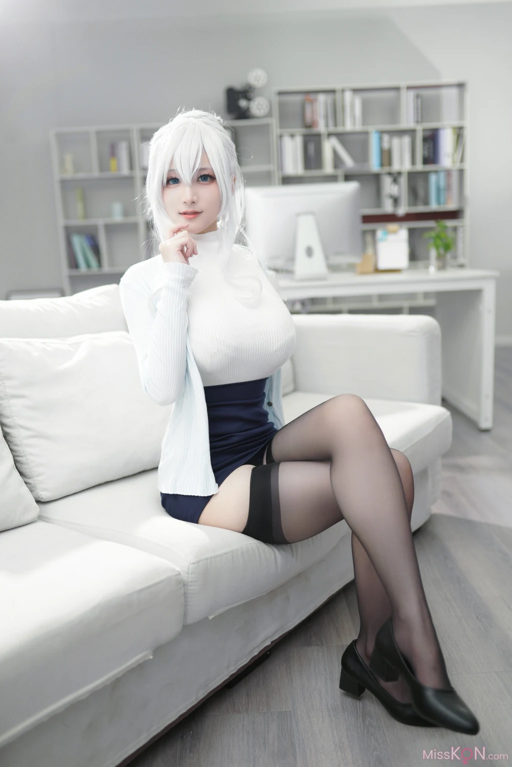 Coser@幼愛Youmeko: 未亡人雪女 (70 photos)