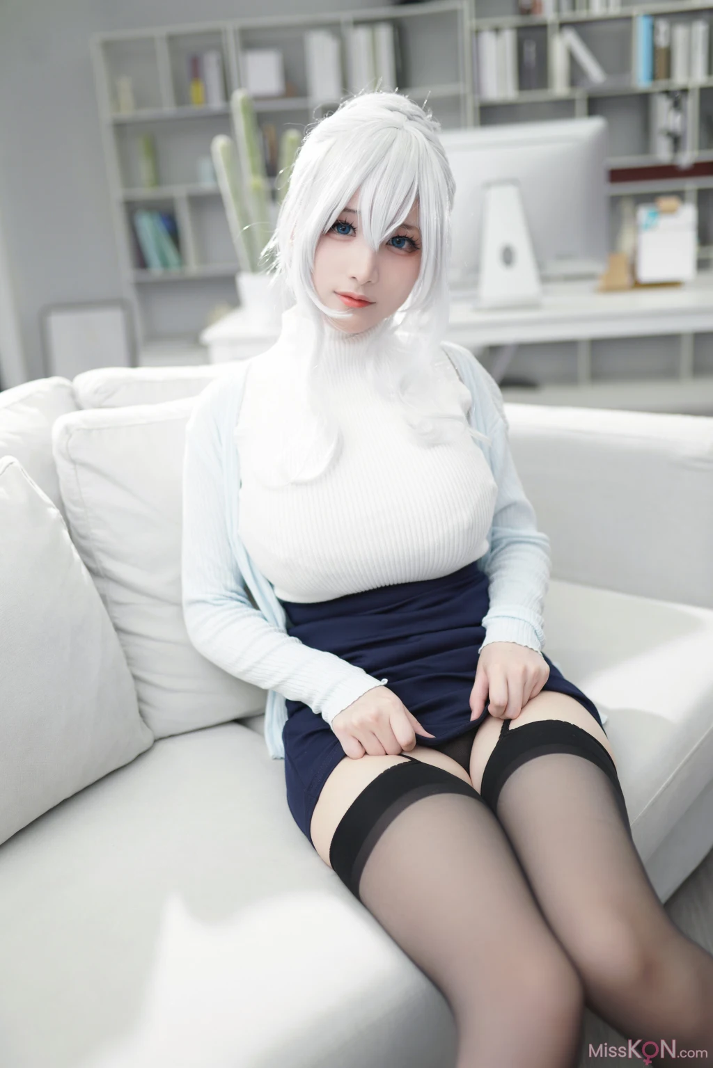 Coser@幼愛Youmeko: 未亡人雪女 (70 photos)