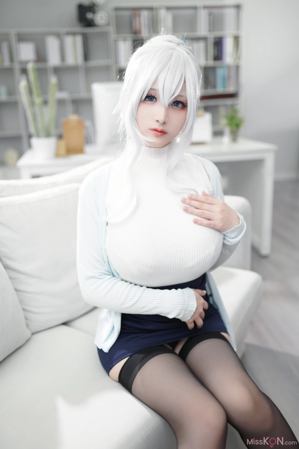 Coser@幼愛Youmeko: 未亡人雪女 (70 photos)