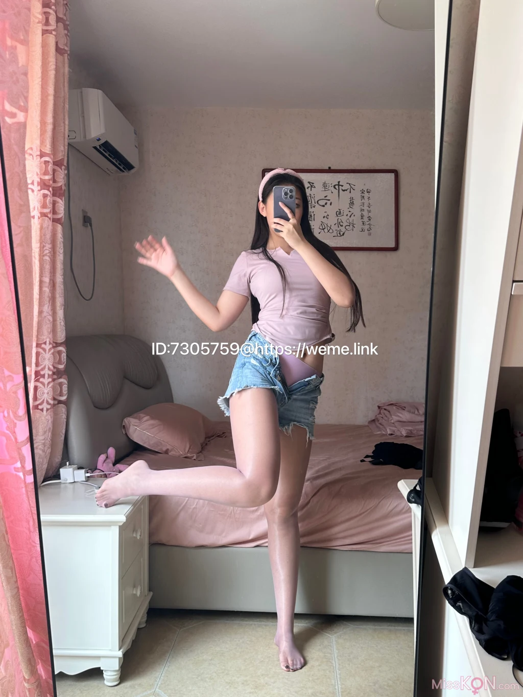 美邵女Baby: 短裤系列 (54 photos) – Page 4