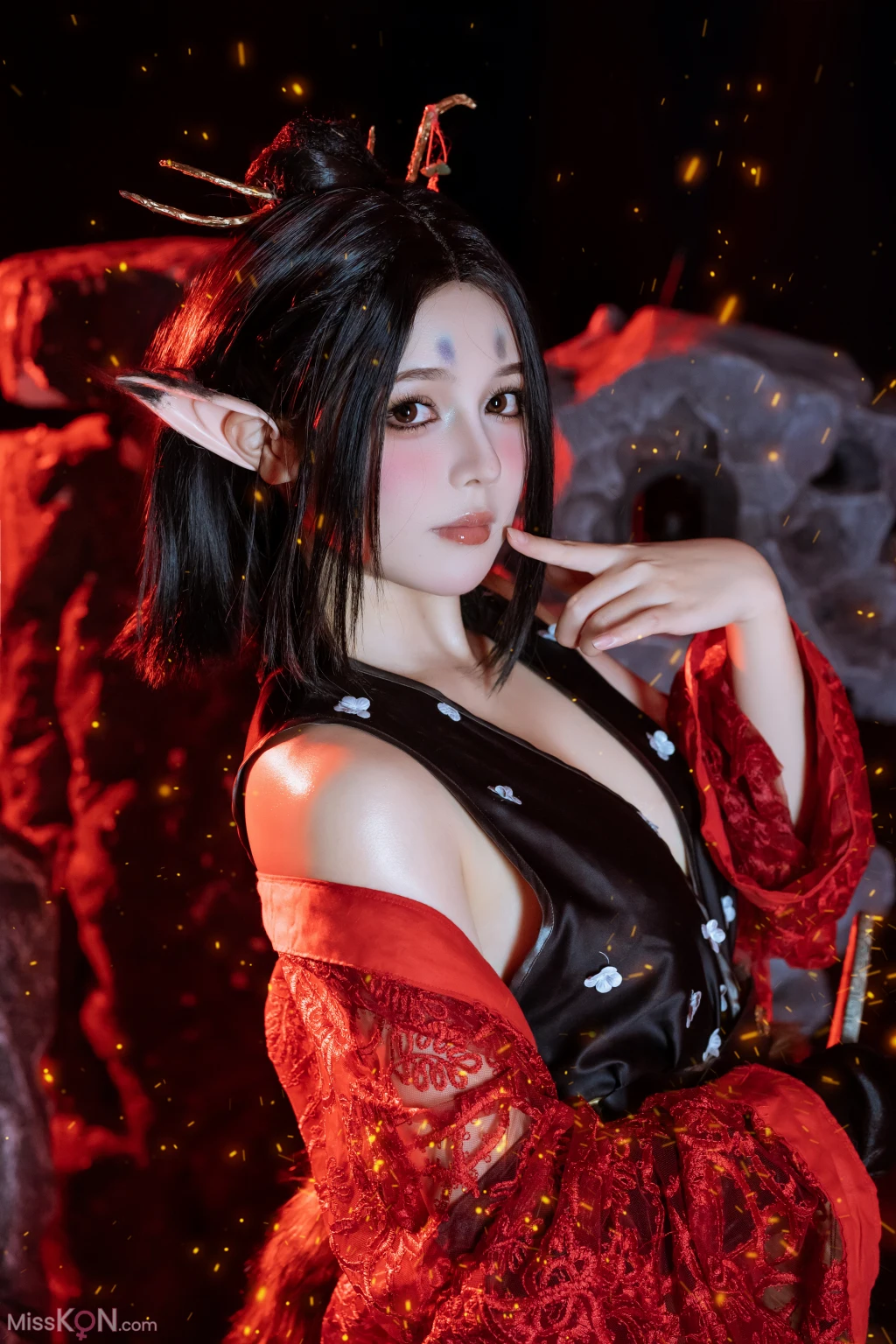 Coser@七月喵子 (qiyuemiaozi): 黑神话 萍萍 (80 photos)