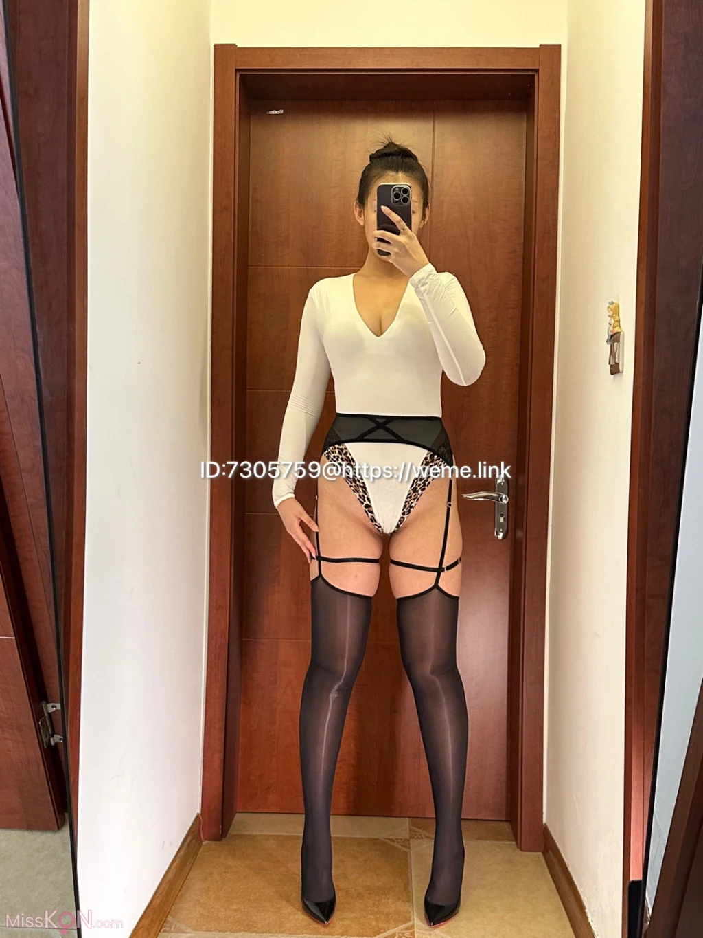 美邵女Baby: 勒肉黑丝 (60 photos) – Page 4
