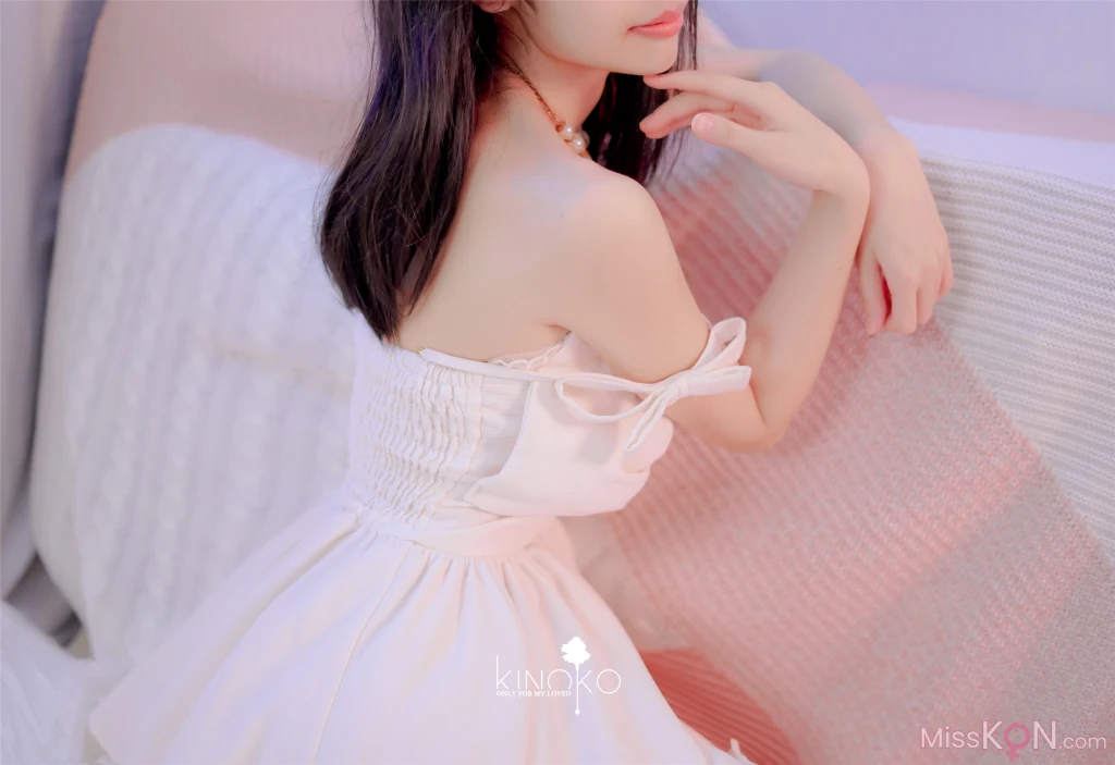 Coser@铃木美咲 (Misaki Suzuki): 520白丝情人节 (44 photos)