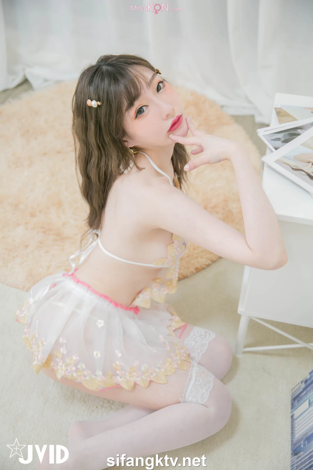 [JVID] 璃奈酱 Rina: 天女召唤 裸衣天女的情色选择题 (120 photos )
