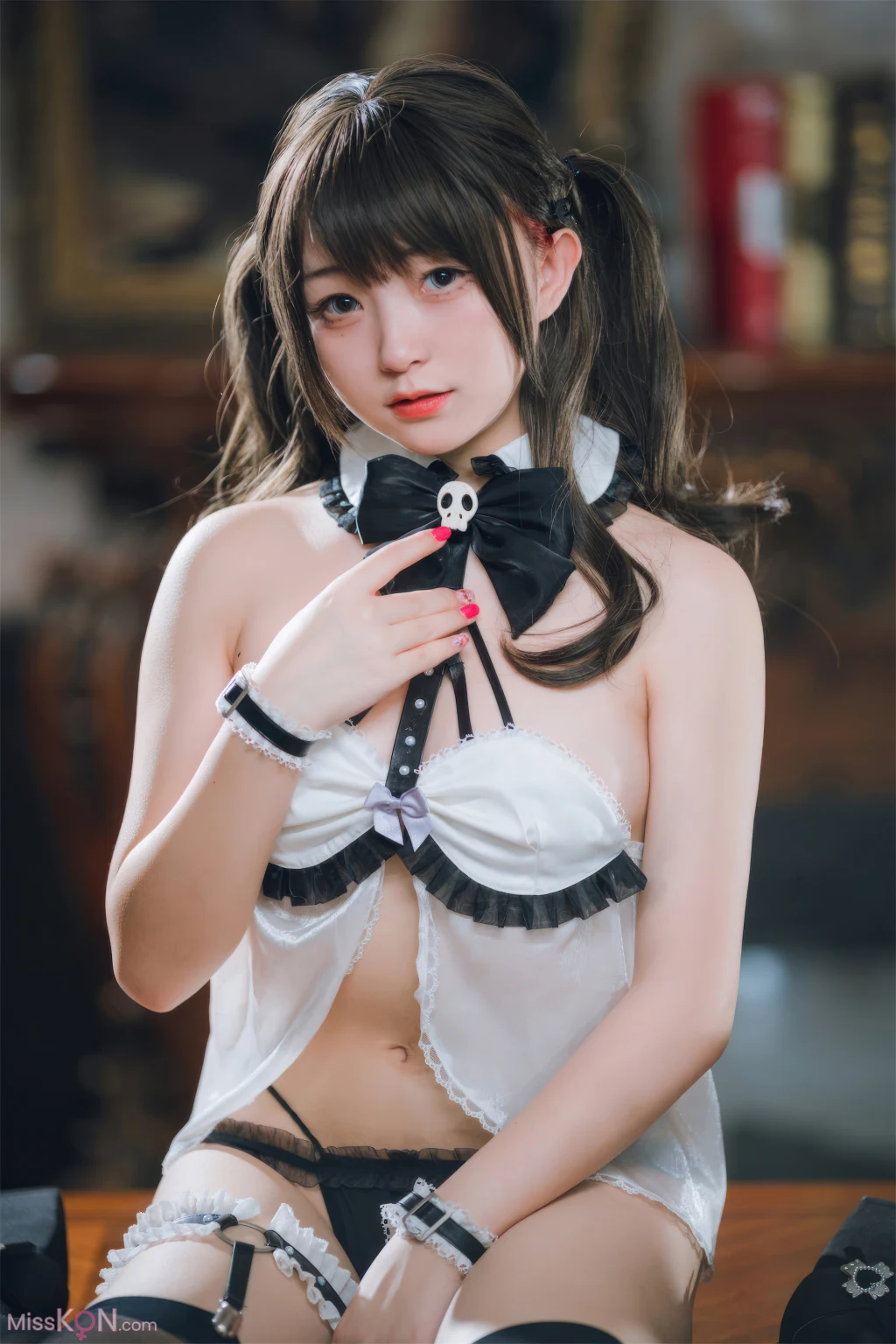 Coser@花铃: 万圣节 小恶魔女仆 (82 photos)