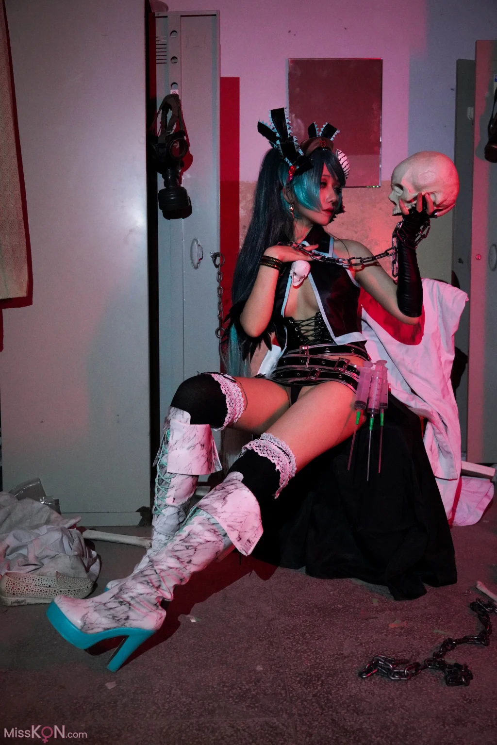 Coser@絞肉姬Walküre: 骸音 囚人与纸飞机 (44 photos)