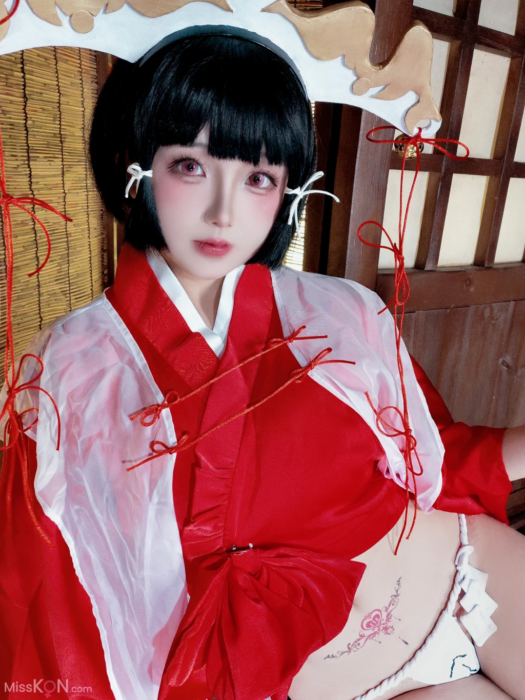 Coser@日奈娇: 辉夜巫女 (130 photos )
