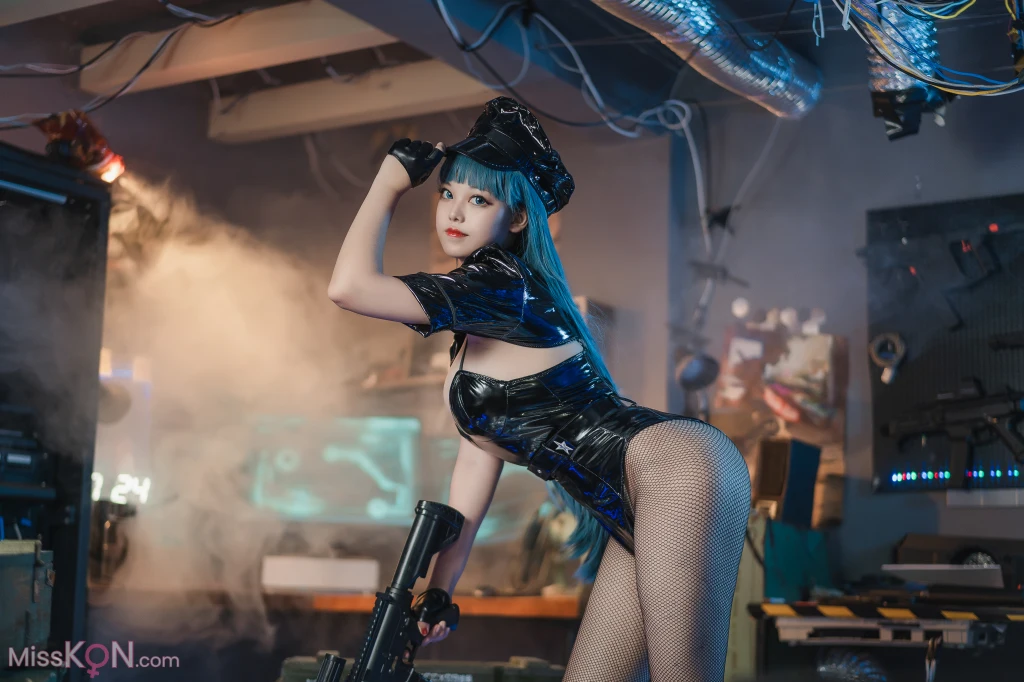 Coser@蜜汁猫裘: 胶衣女警 (51 photos) – Page 3