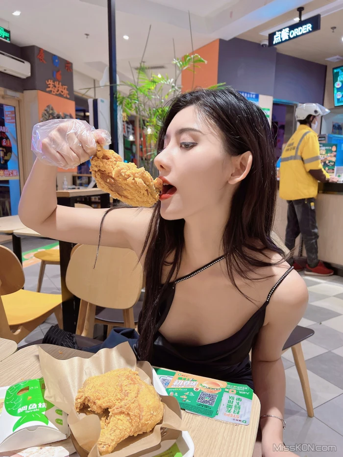 Jiu Shi A Zhu A (就是阿朱啊): 微密圈网红一姐 精选VIP门槛视图流出 (584 photos + 16 videos) – Page 14
