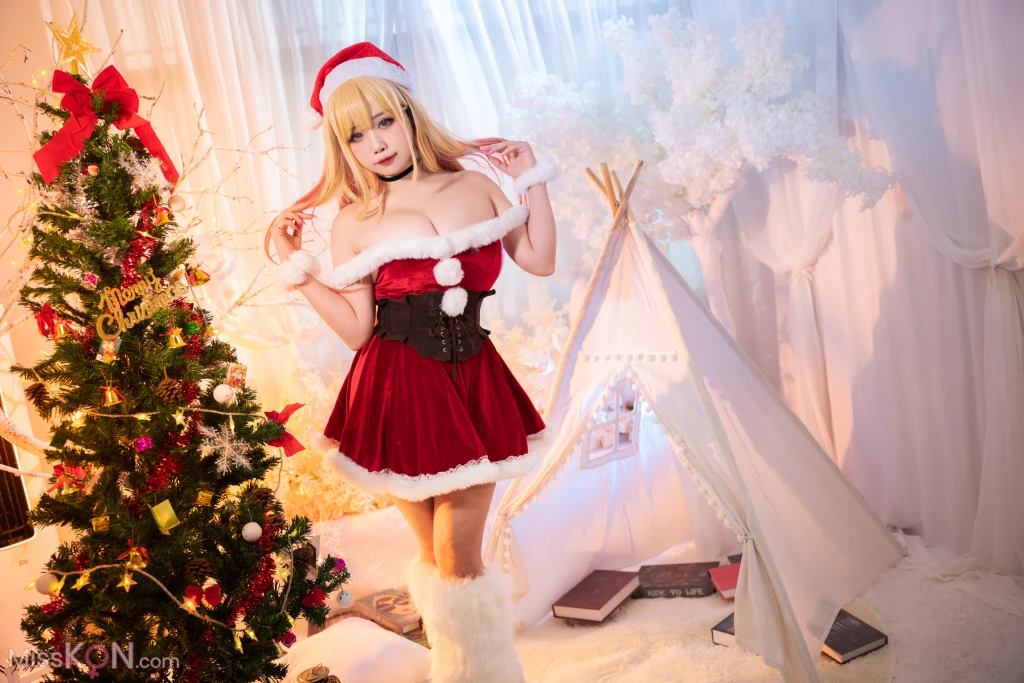 Coser@贞子蜜桃: 喜多川夢海 圣诞 (70 photos )