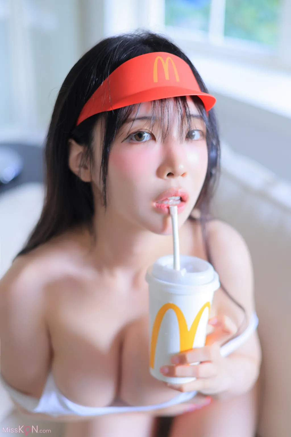 [Patreon] rinaモモリナ (momorina): Sexy Waiter (63 photos )