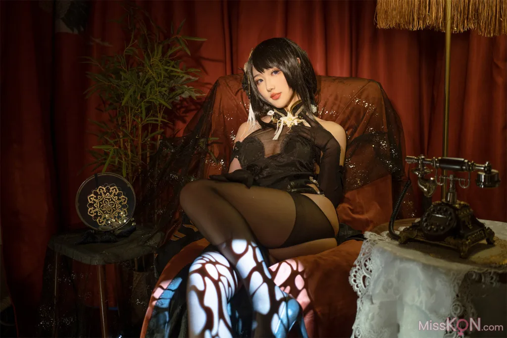 Coser@刺青Poi: 碧蓝航线镇海 (36 photos + 3 videos)