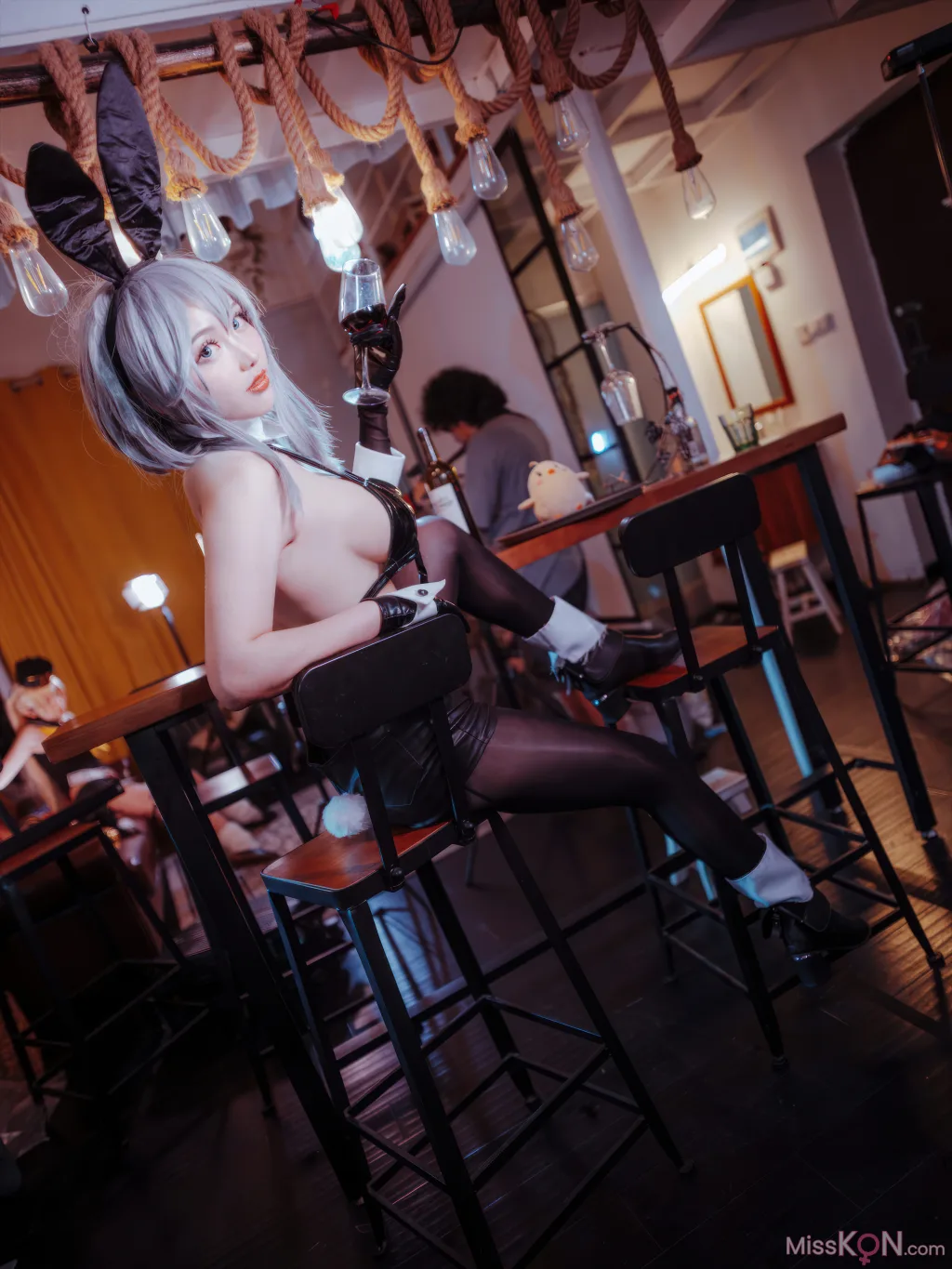 Coser@隼隼子 & 刺青Poi: 碧蓝航线 北卡罗来纳 华盛顿 兔女郎 (40 photos)
