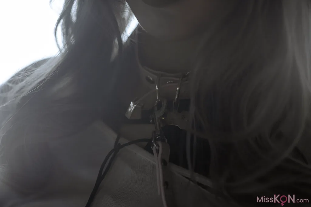 Coser@刺青Poi: 驯养 (60 photos)