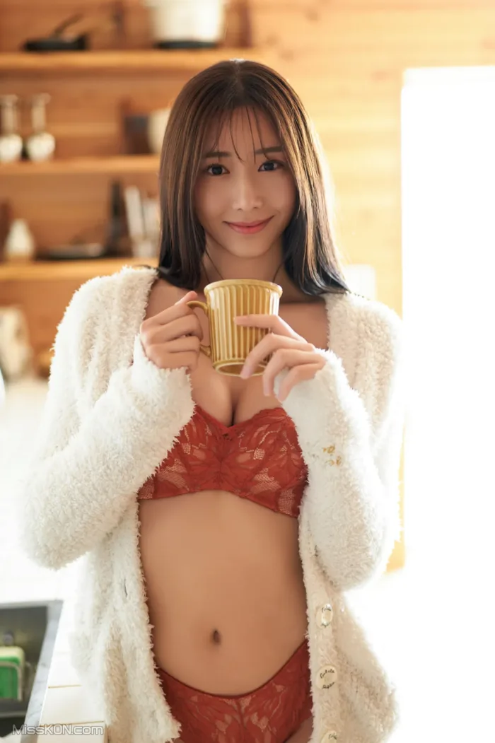 [JP] Saito Yasuyo (斎藤恭代): Real Figure (21 photos)