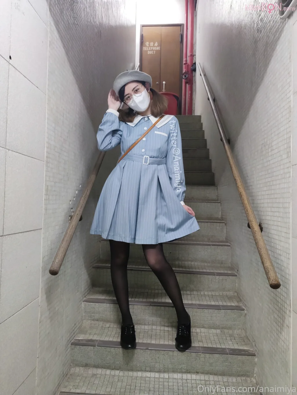 Coser@Anaimiya奶咪: 萌妹黑丝自拍福利 截至6月 (38 photos )