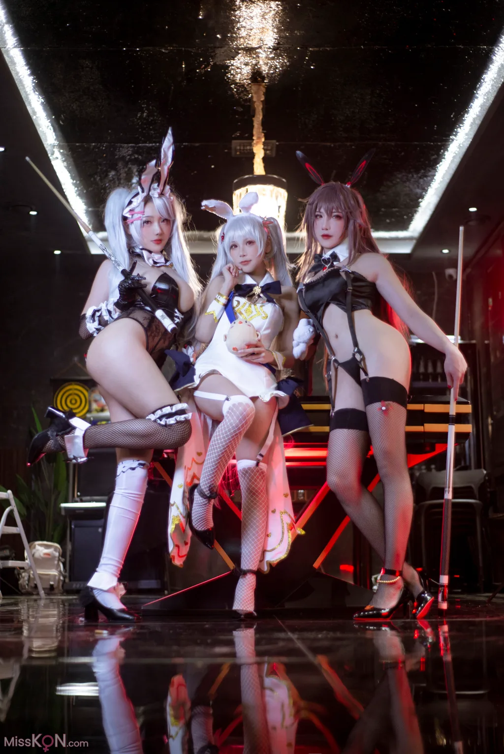 Coser@刺青Poi: 阿布鲁奇公爵 荷官 (32 photos)