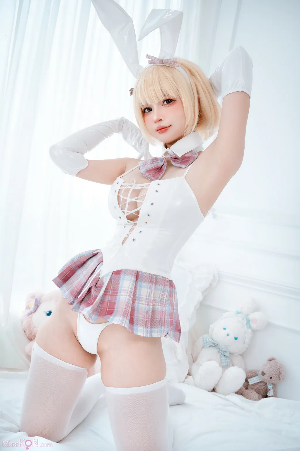 Coser@Azami &amp; Sally Dorasnow: White Bunny Girl (35 photos)