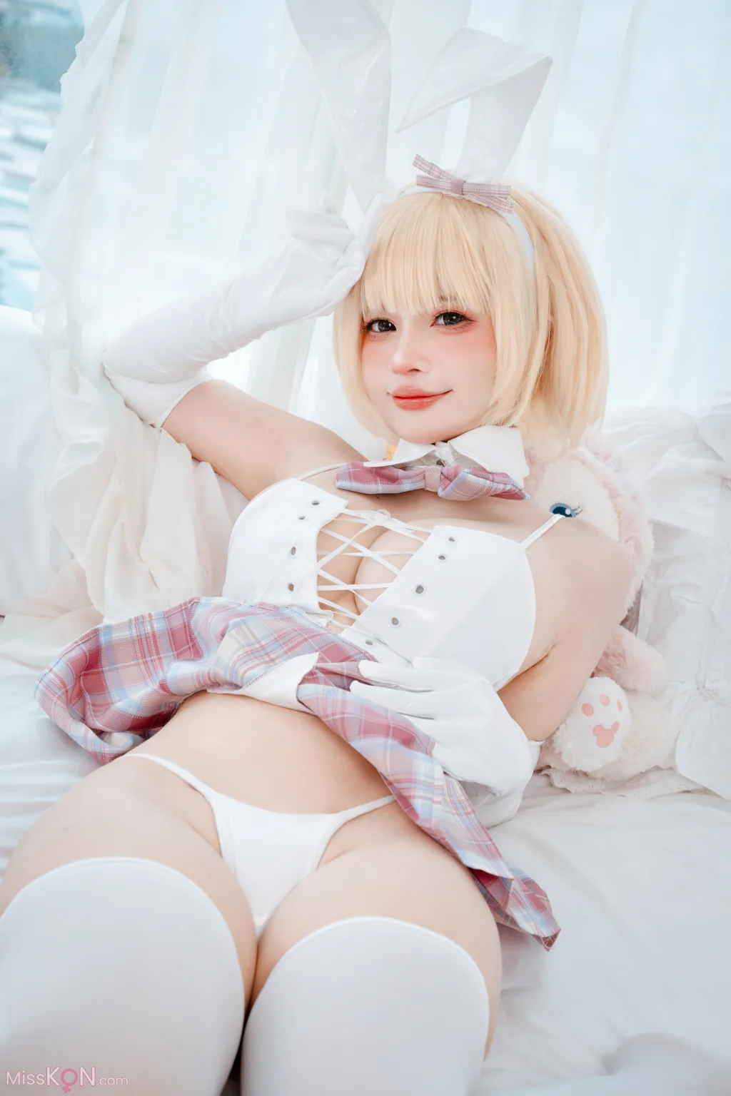 Coser@Azami &amp; Sally Dorasnow: White Bunny Girl (35 photos)