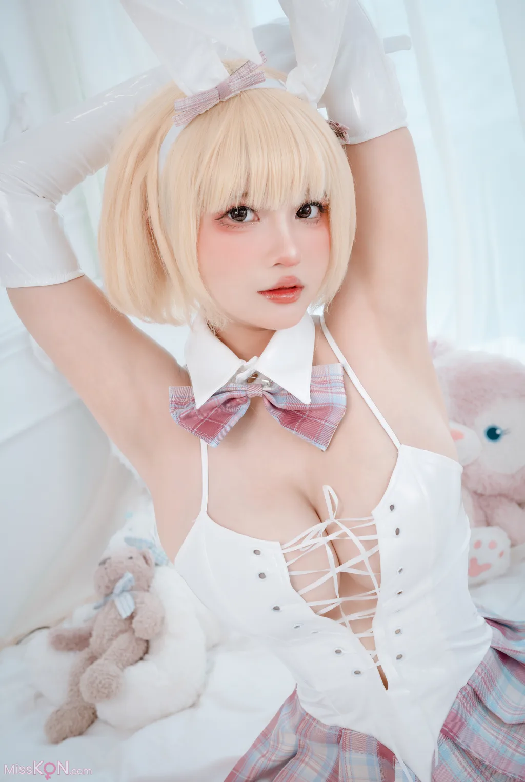 Coser@Azami &amp; Sally Dorasnow: White Bunny Girl (35 photos)