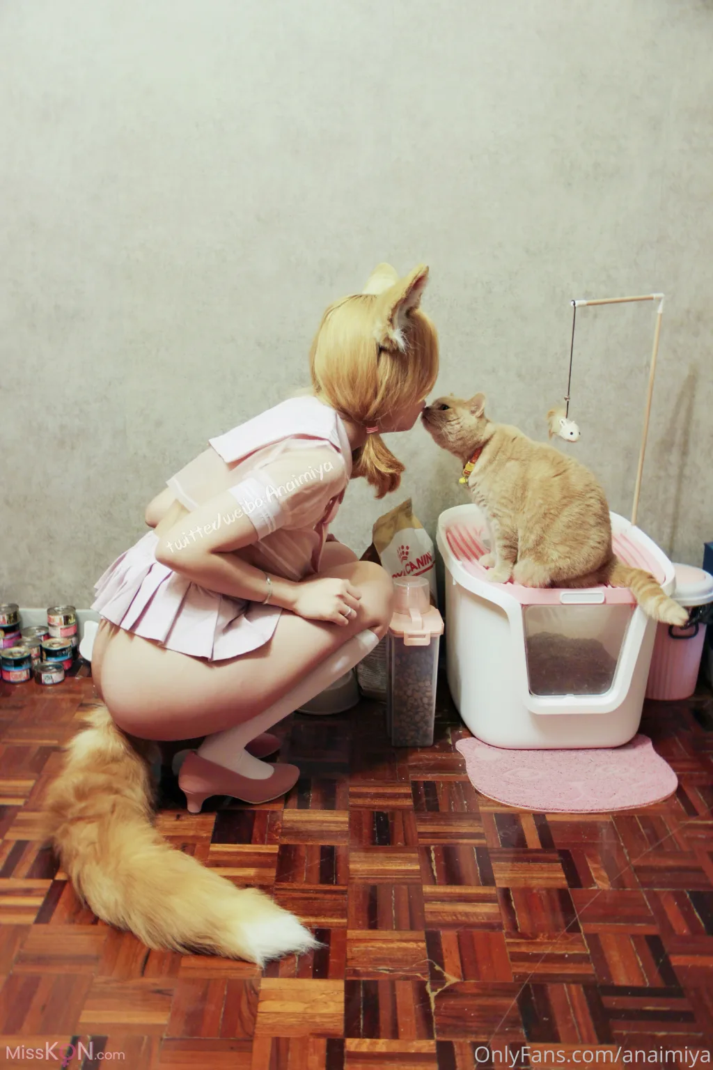 Coser@Anaimiya奶咪: 萌妹黑丝自拍福利合集3.16 (47 photos )