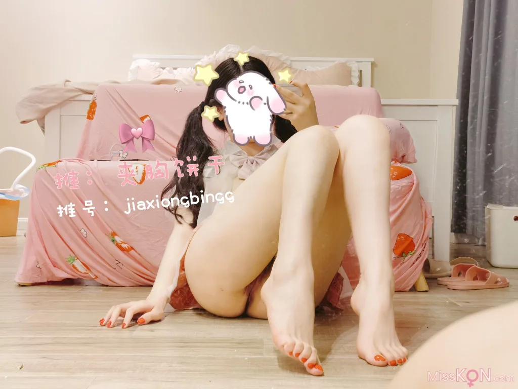 Coser@橙子喵酱: 夹胸饼干 – 格子裙JK (32 photos)