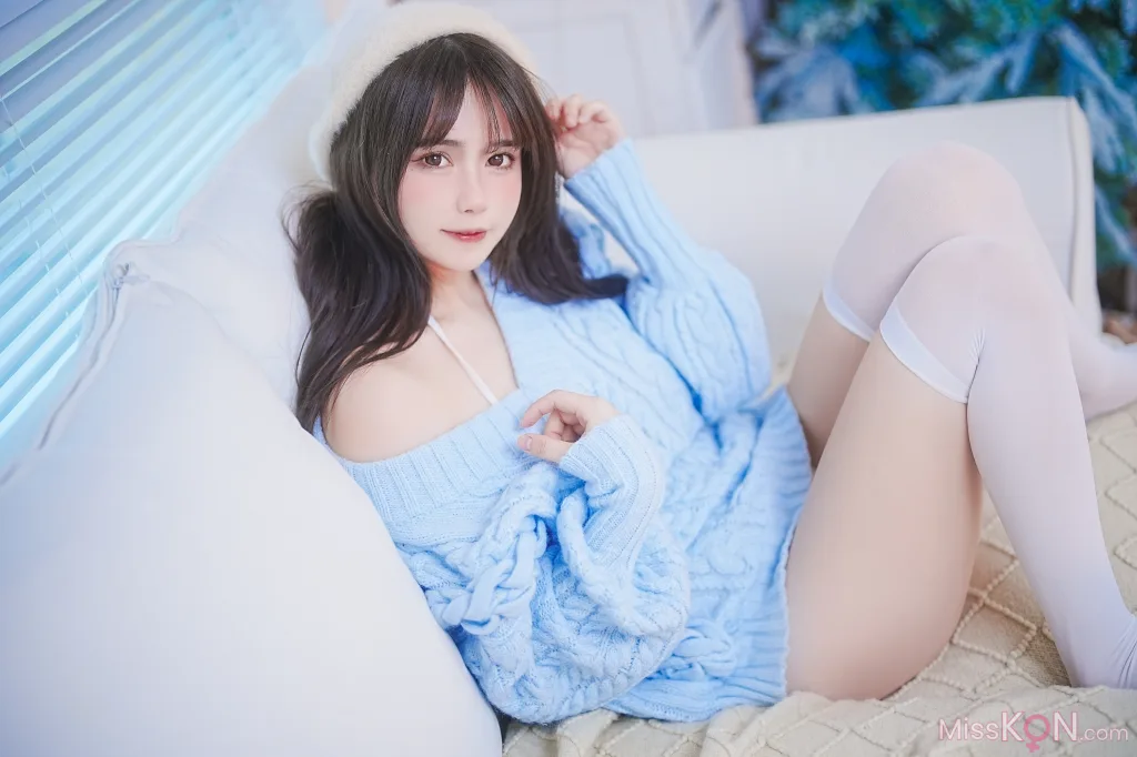 Coser@Tina很妖孽呀: 蓝色秋冬毛衣 (27 photos)