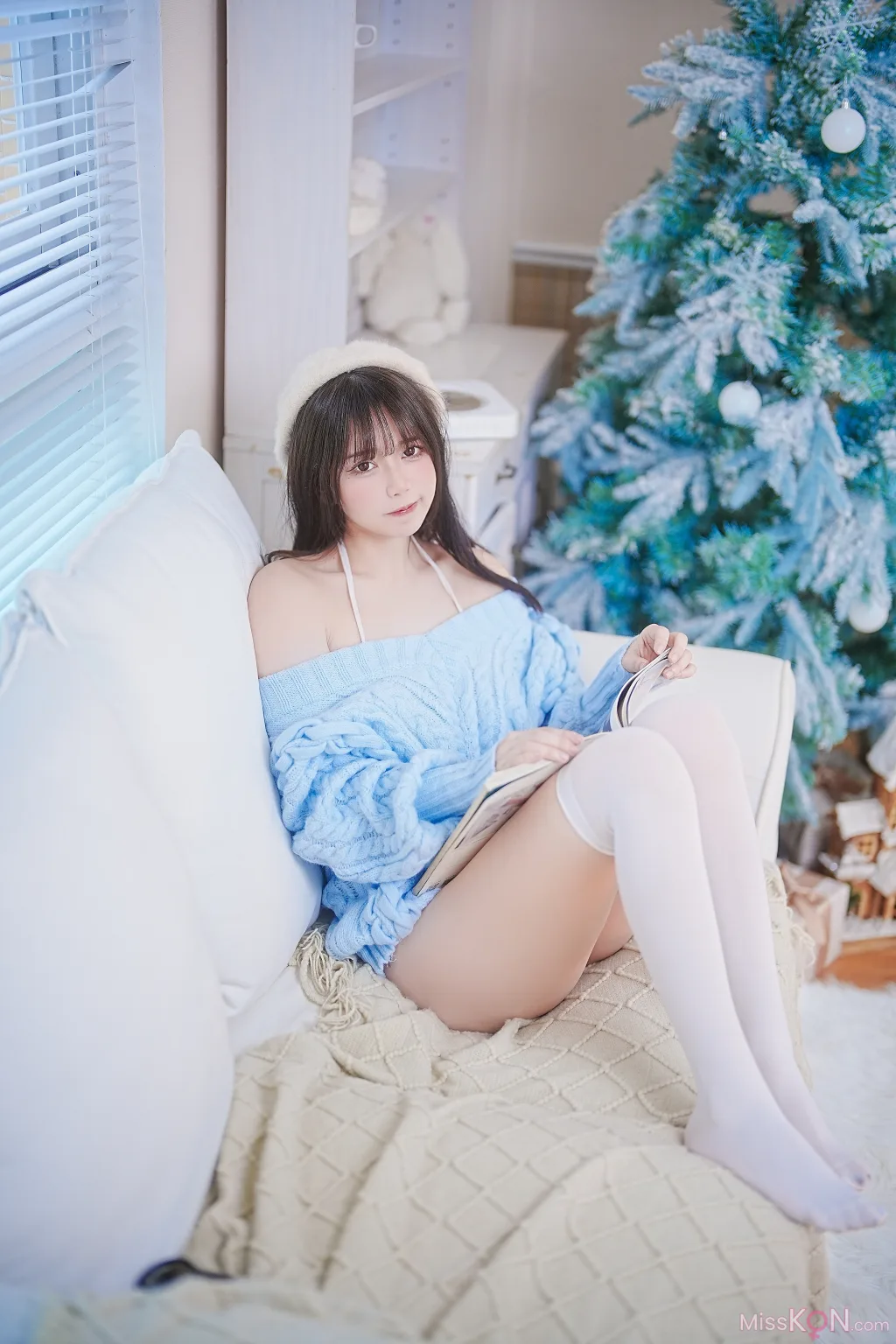 Coser@Tina很妖孽呀: 蓝色秋冬毛衣 (27 photos)