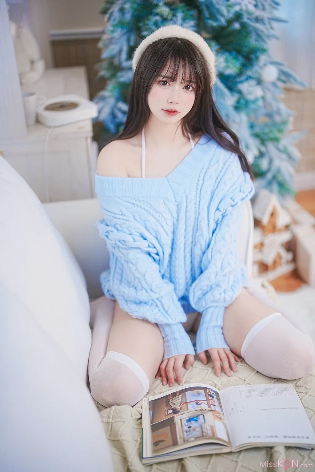 Coser@Tina很妖孽呀: 蓝色秋冬毛衣 (27 photos)