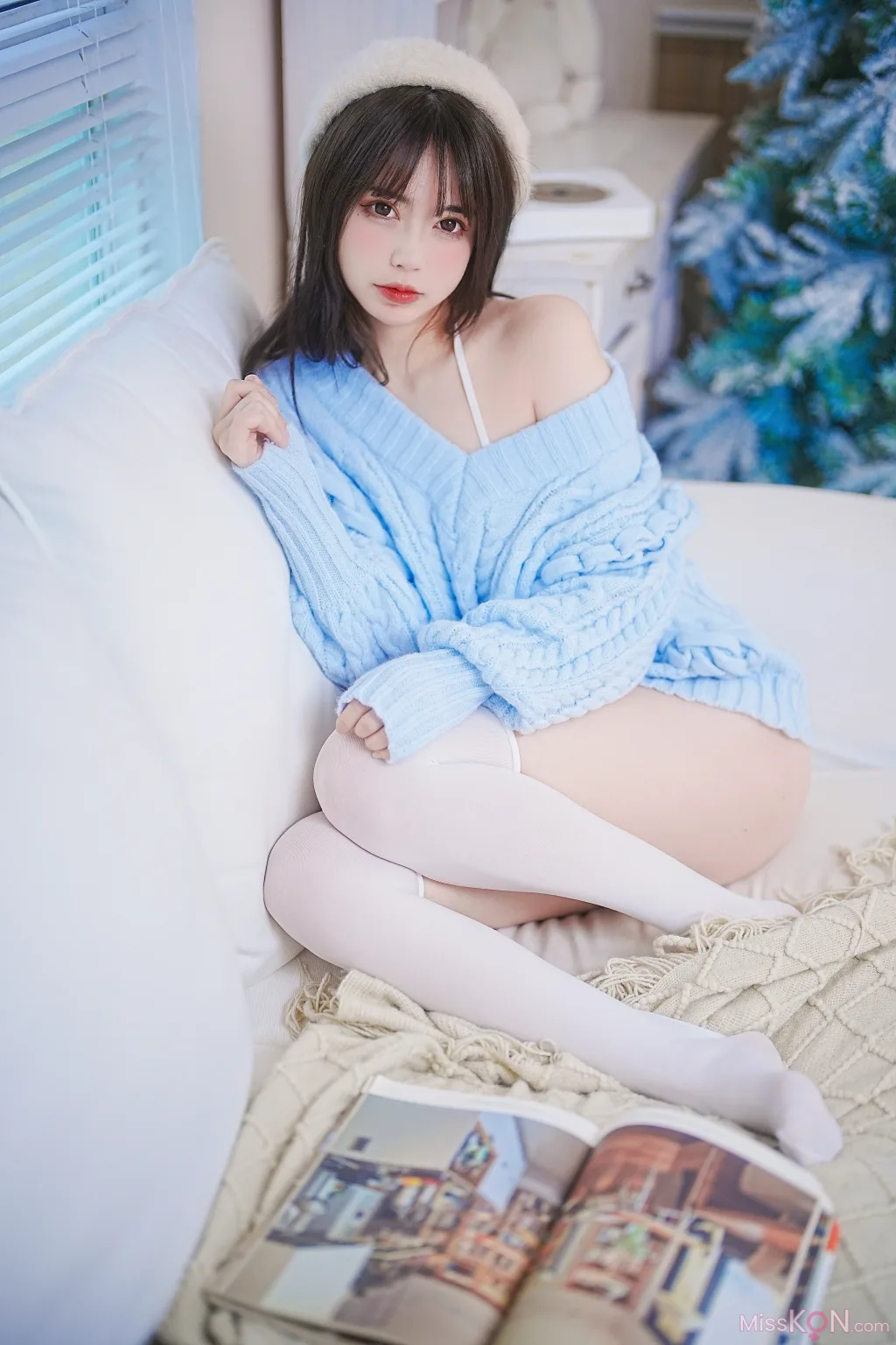 Coser@Tina很妖孽呀: 蓝色秋冬毛衣 (27 photos)