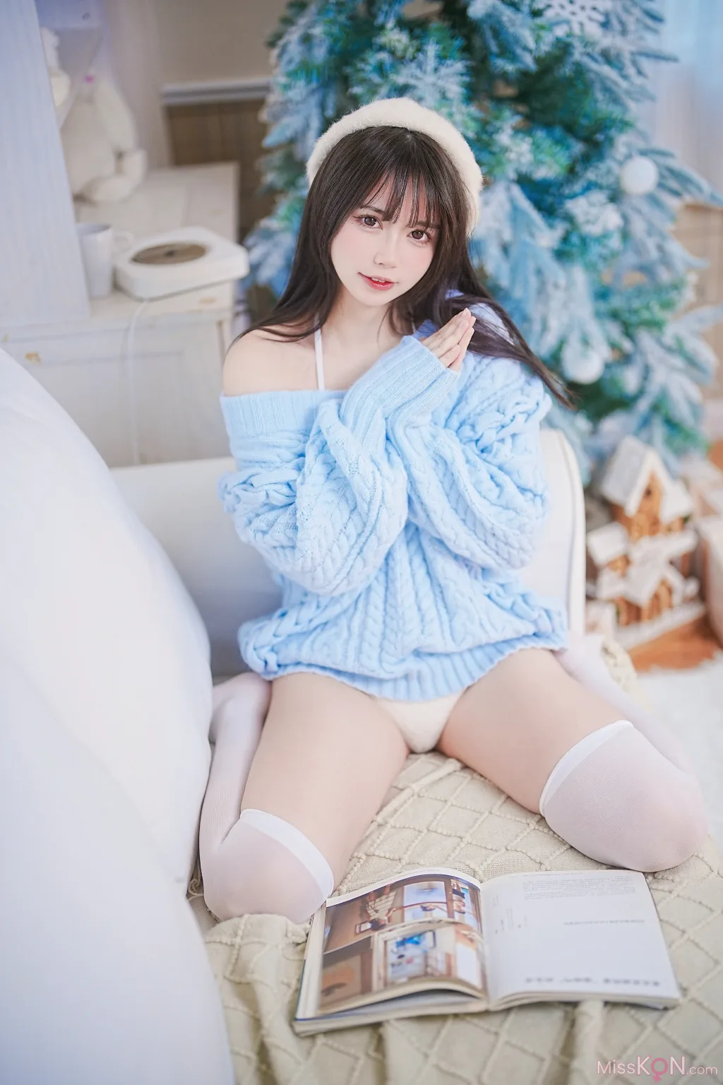 Coser@Tina很妖孽呀: 蓝色秋冬毛衣 (27 photos)