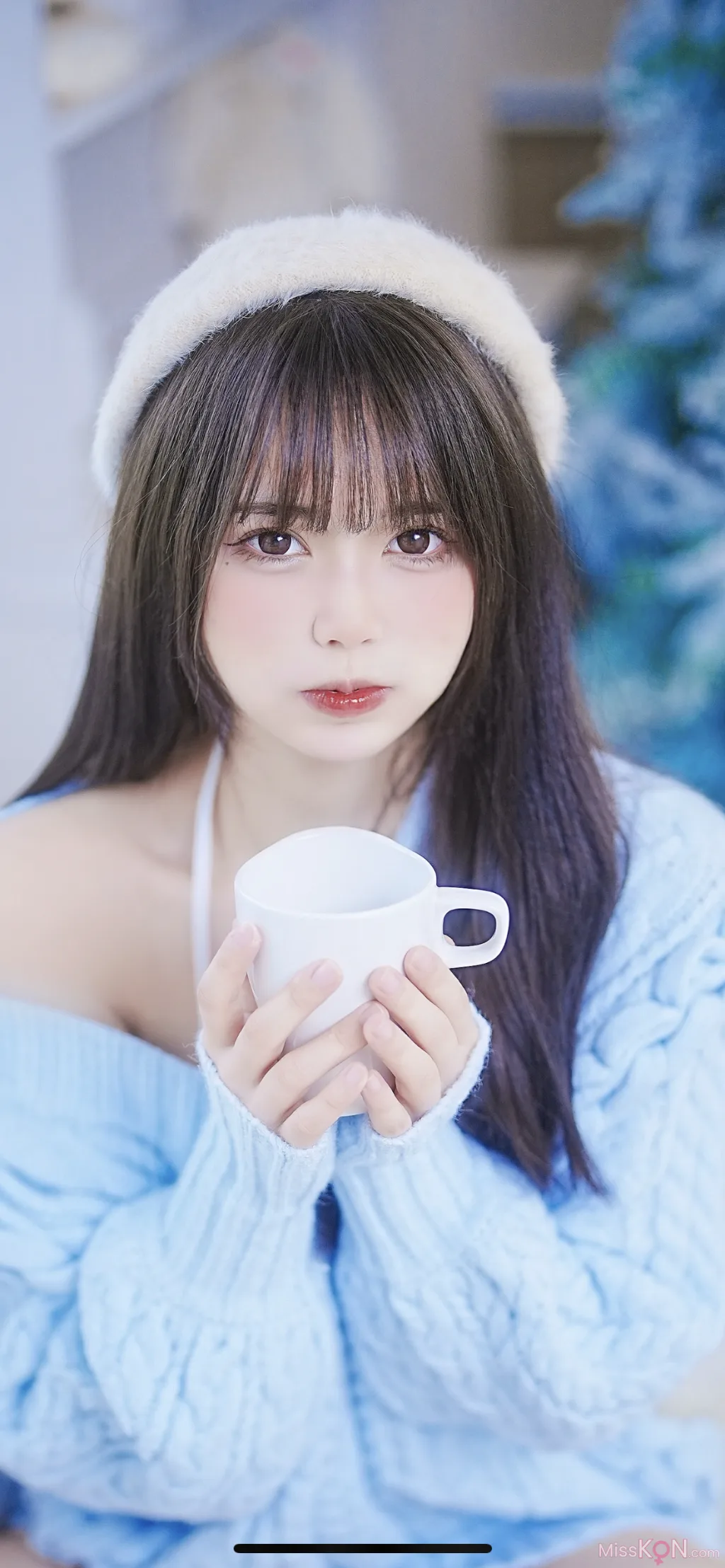 Coser@Tina很妖孽呀: 蓝色秋冬毛衣 (27 photos)
