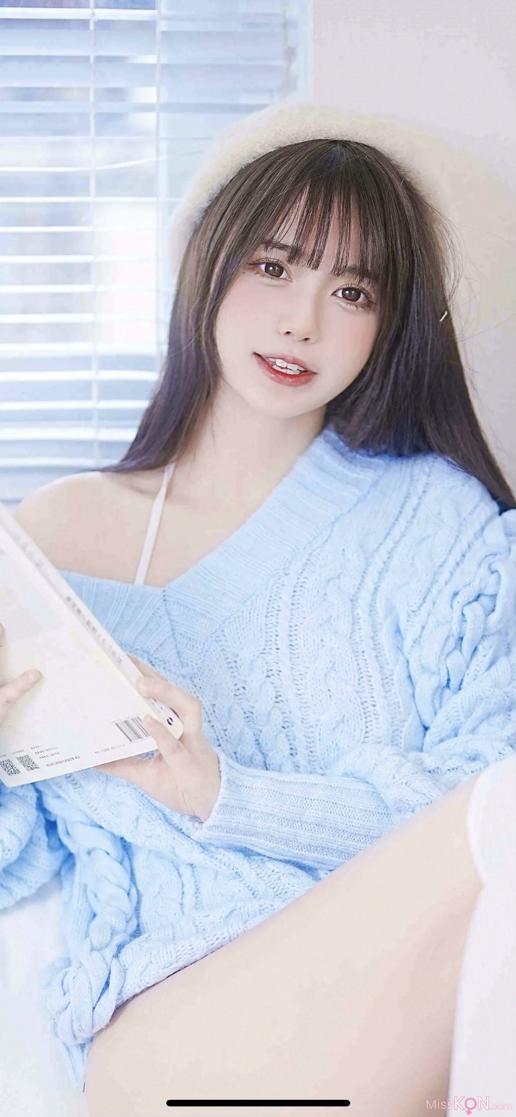 Coser@Tina很妖孽呀: 蓝色秋冬毛衣 (27 photos)